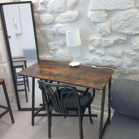 17m2 St Germain Des Pres Apartment Paris
